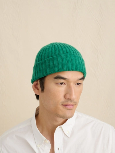 Shop Alex Mill Cashmere Beanie In Kelly Green