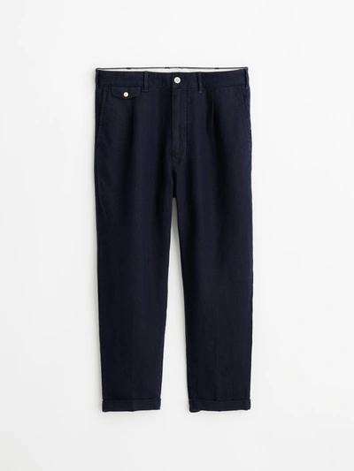 Shop Alex Mill Standard Pleated Pant In Linen In Navy