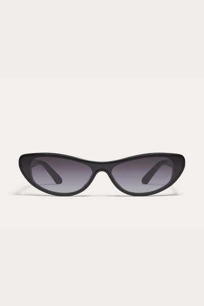 Danielle Guizio Ny Slate Sunglasses In Black Smoke