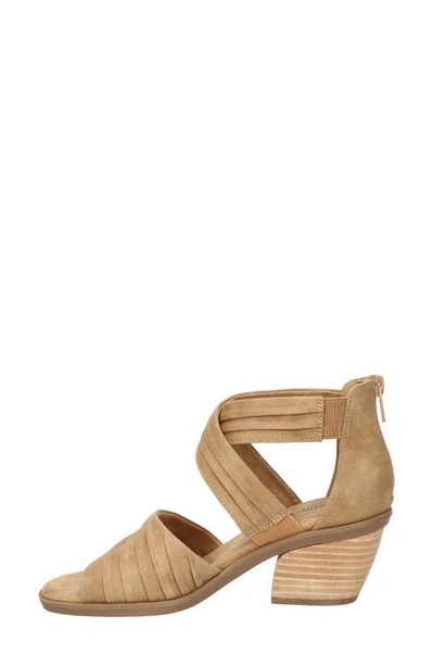 Bella Vita Women's Quinnell Block Heel Sandals In Natural