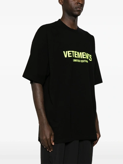 Shop Vetements Men Limited Edition Logo T-shirt In Black/yellow