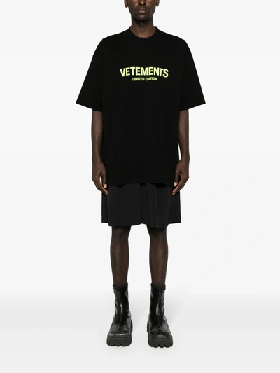 Shop Vetements Men Limited Edition Logo T-shirt In Black/yellow