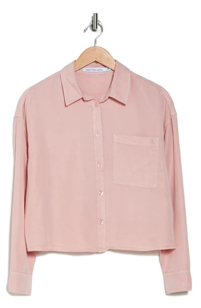 Shop Calvin Klein Jeans Est.1978 Crop Button-up Shirt In Enchanted Pink