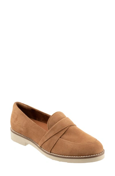 Softwalk Walsh Loafer In Camel Suede