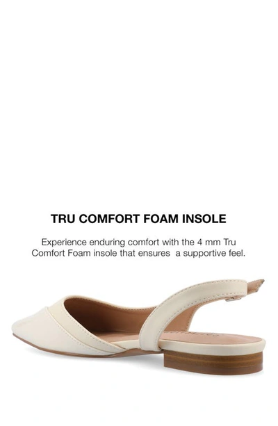 Journee Collection Daphnne Womens Pointed Closed Toe Ballet Flats In Ivory