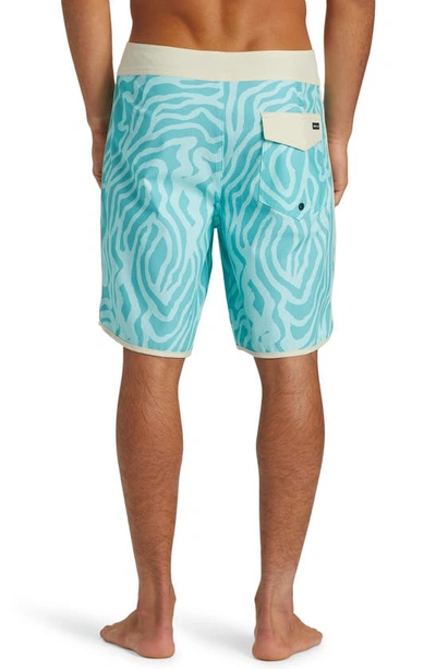 Quiksilver Surfsilk Scallop Board Shorts In Limpet Shell