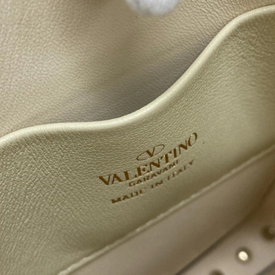Shop Valentino Garavani Rockstud White Leather Shopper Bag ()