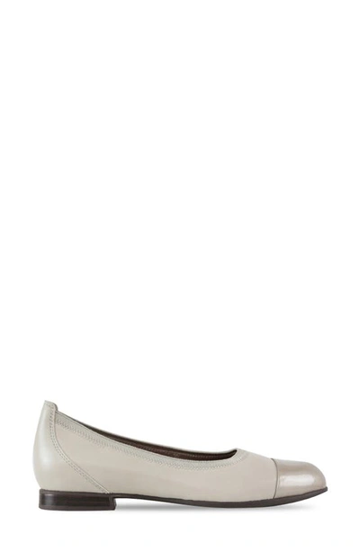 Shop Munro Mila Ballet Flat In Cream Combo