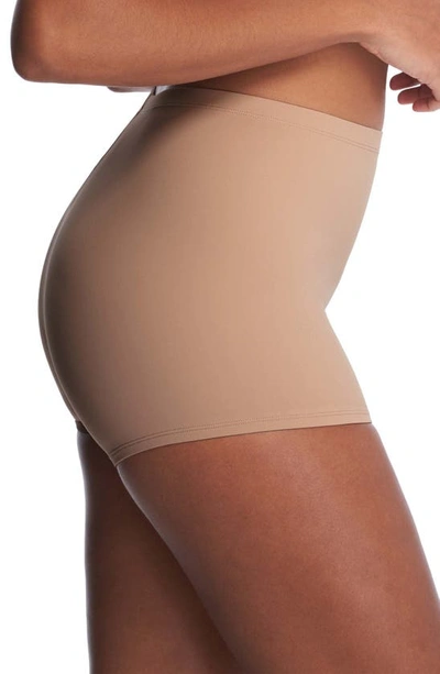 Natori Power Comfort Shorts In Buff