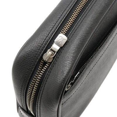 Pre-owned Louis Vuitton Kaluga Black Leather Clutch Bag ()