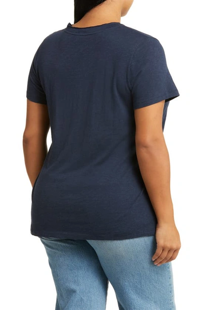 Shop Caslon (r) Short Sleeve V-neck T-shirt In Navy Blazer
