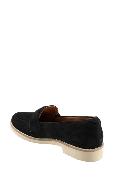 Softwalk Walsh Loafer In Black Suede