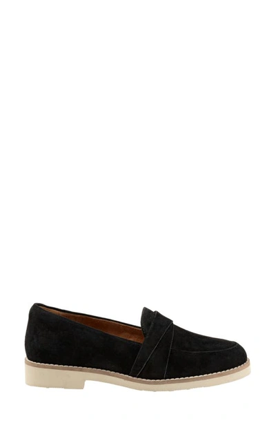 Softwalk Walsh Loafer In Black Suede