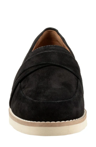 Softwalk Walsh Loafer In Black Suede