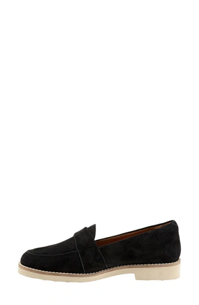 Softwalk Walsh Loafer In Black Suede
