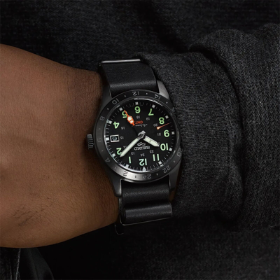 Pre-owned Seiko 5 Sports Ssk025k1 Automatic Gmt Black Dial Date Display 10atm Men's Watch
