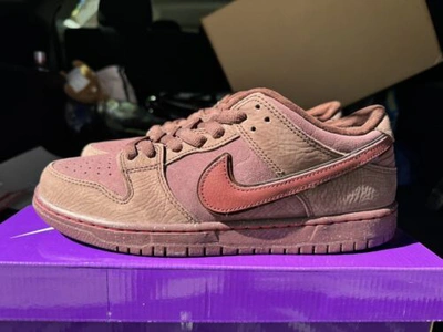 Pre-owned Nike Size 12  Sb Dunk Premium Low City Of Love Burgundy Crush Fn0619-600 In Hand In Red
