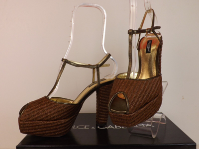 Pre-owned Dolce & Gabbana Brown Raffia Leather T Strap Platform Sandals Pumps 38.5 In Brown/bronze
