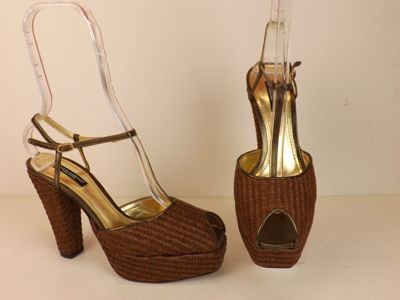 Pre-owned Dolce & Gabbana Brown Raffia Leather T Strap Platform Sandals Pumps 38.5 In Brown/bronze