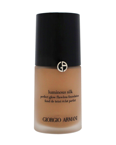 Shop Giorgio Armani Women's 1oz 7 Medium To Tan-peach Luminous Silk Foundation