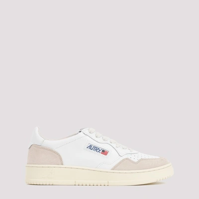 Shop Autry Medalist Suede Low Sneakers 43 In Suede Wht