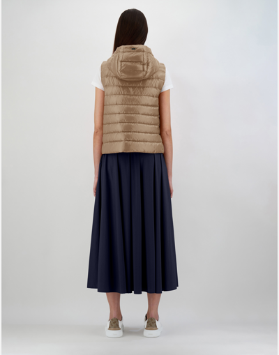 Herno Sleeveless Jacket In Nylon Ultralight In Camel