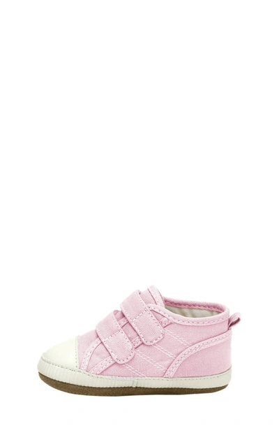 Robeez Brooks Crib Sneaker In Light Pink