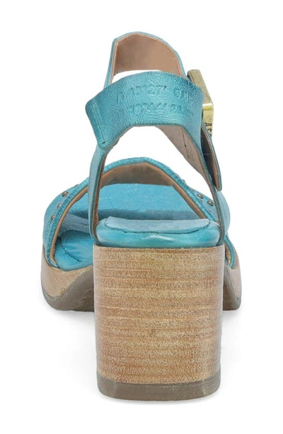 As98 Arvin Block Heel Sandal In Emerald
