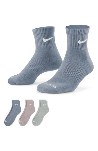 Shop Nike Kids' Assorted 3-pack Dri-fit Everyday Plus Cushioned Ankle Socks In Grey Multicolor