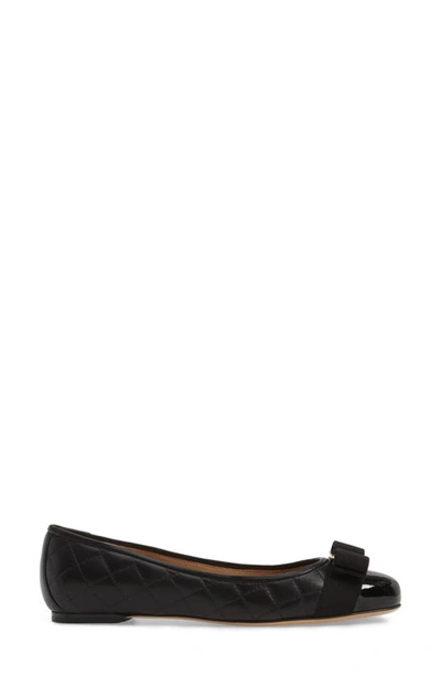 Ferragamo Varina Bow-embellished Patent-leather Ballet Flats In Black Leather