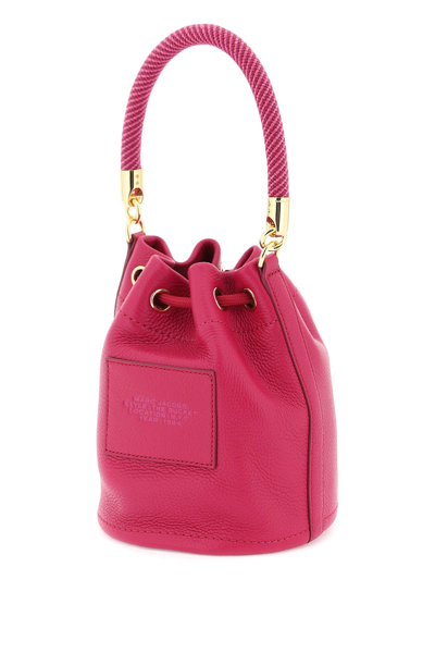 Shop Marc Jacobs The Leather Bucket Bag In Lipstick Pink (fuchsia)