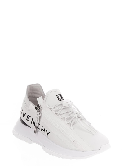 Shop Givenchy Spectre Runner In White