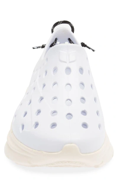 Kane Gender Inclusive Revive Shoe In White/ Black Speckle