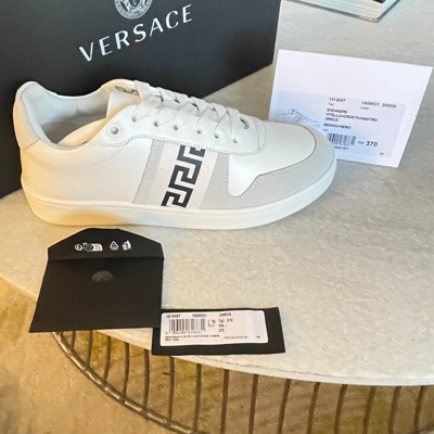 Pre-owned Versace Women's Greca Low Top White And Grey Sneakers, 1012657, Sizes 37, 38