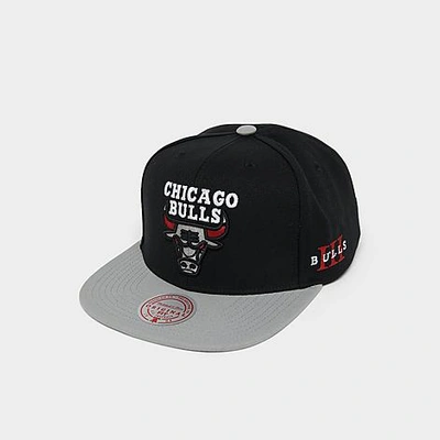 Shop Mitchell And Ness Core 3 Chicago Bulls Nba Snapback Hat In Black/grey
