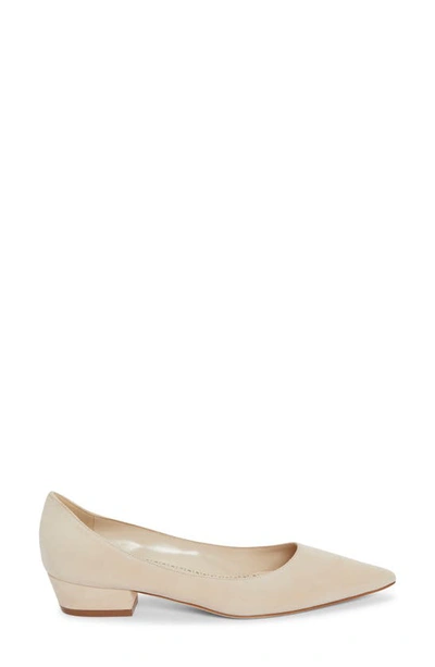 Manolo Blahnik Lista Pointed Toe Pump In Cream
