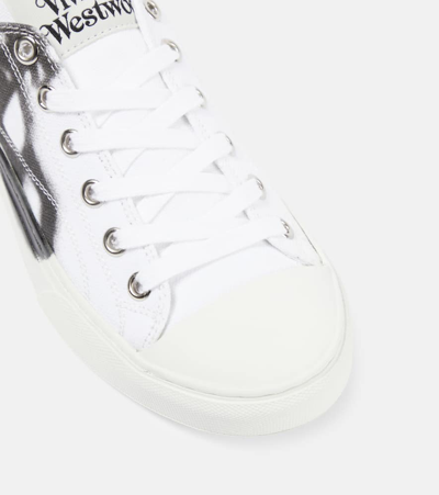 Shop Vivienne Westwood Plimsoll 2.0 Low-top Sneakers In White