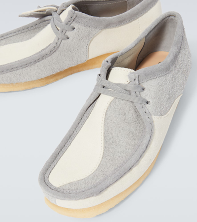 Shop Clarks Originals Wallabee Suede Boots In Grey/off White