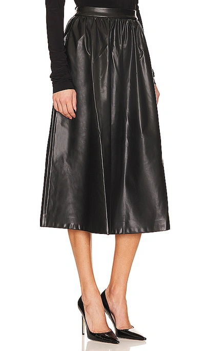 Shop Astr Diandra Skirt In 黑色
