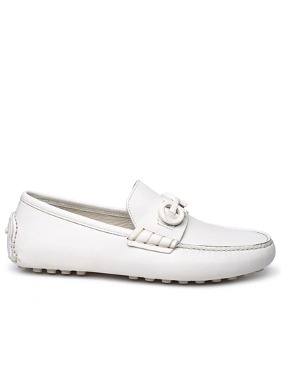 Shop Ferragamo Salvatore  White Leather Loafers In Cream