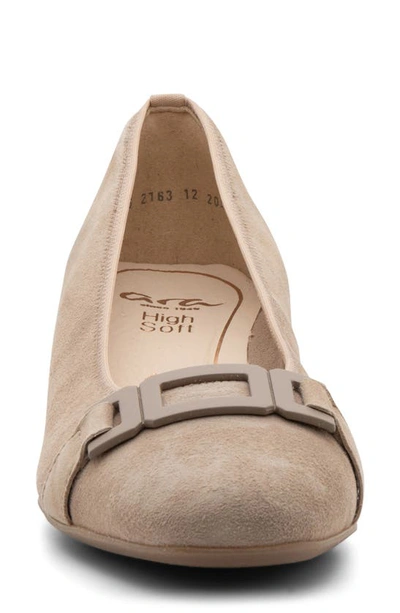 Ara Gallant 2 Pump In Sand
