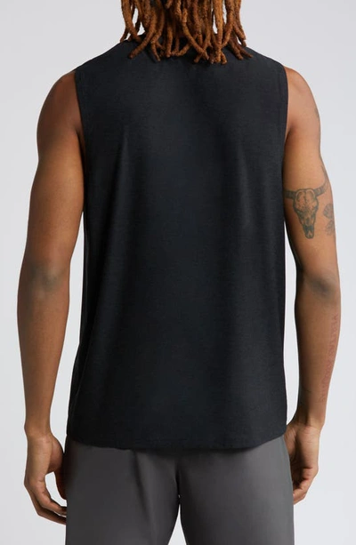 Beyond Yoga Featherweight Freeflo 2.0 Muscle Tank In Darkest Night