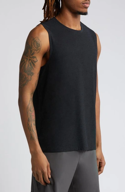 Beyond Yoga Featherweight Freeflo 2.0 Muscle Tank In Darkest Night