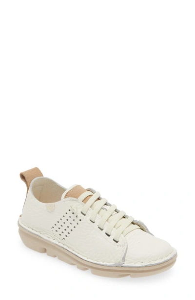 Shop On Foot 30250 Silken Low Top Sneaker In Blanco