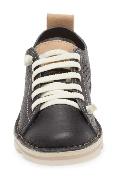 On Foot 30250 Silken Low Top Sneaker In Black