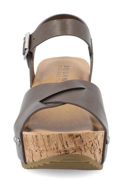 Journee Collection Platform Sandal In Brown