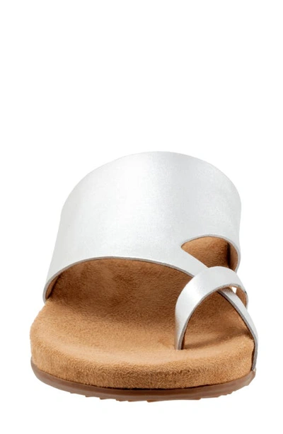 Softwalk Blaine Slide Sandal In Silver