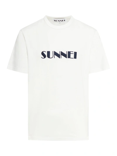 Shop Sunnei T-shirt In White