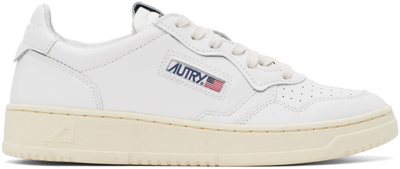 Shop Autry White Medalist Low Sneakers In Leat/leat Wht/wht
