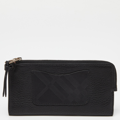 Pre-owned Burberry Black Leather Zip Bifold Wallet